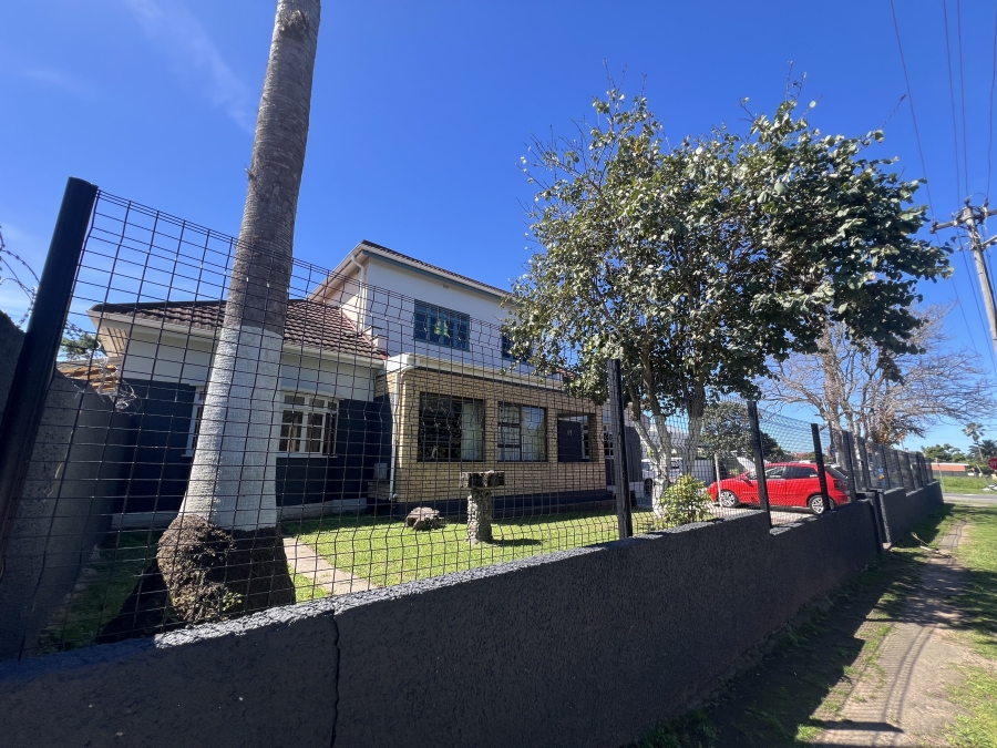 5 Bedroom Property for Sale in Cambridge Eastern Cape